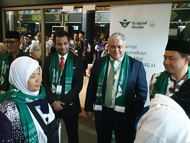 Lebih dari 3.000 Jamaah haji asal Indonesia telah di berangkatan menggunakan Saudia Airlines pada hari pertama musim haji tahun ini.